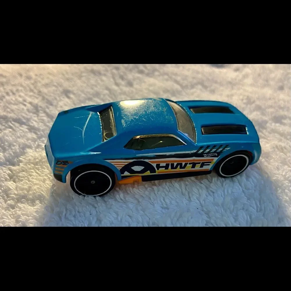 HOT WHEELS RARE BLUE BULLY GOAT HWTF 1:64 DIECAST 3